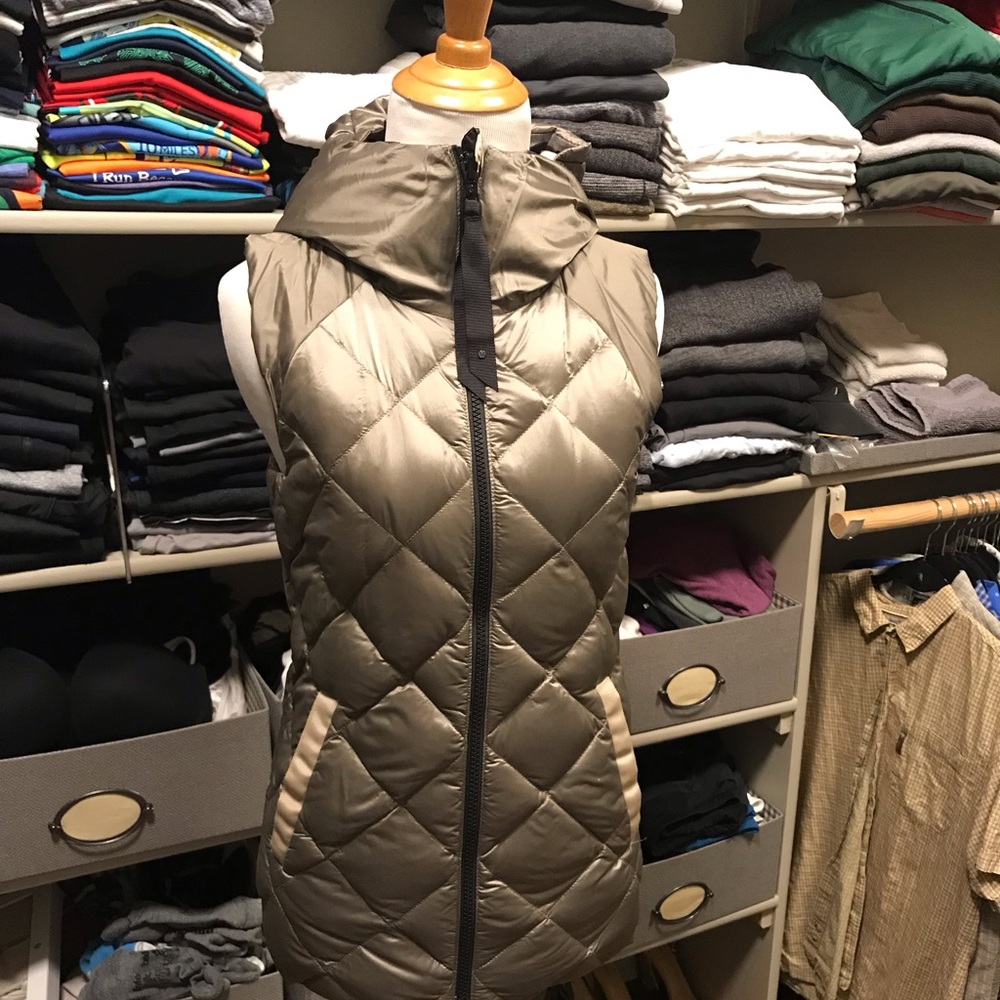 Lululemon reversible down vest